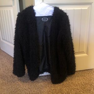 Black Fuzzy Jacket Large with pockets